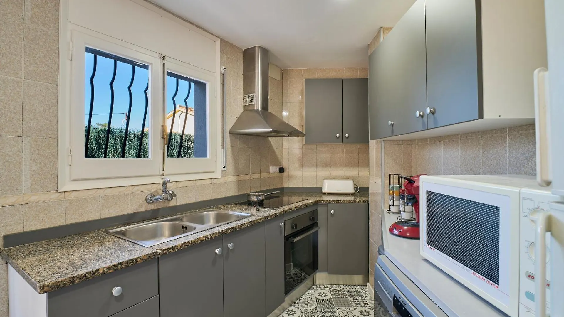 2 Tor-18 Villa Lloret de Mar Vakantiehuis